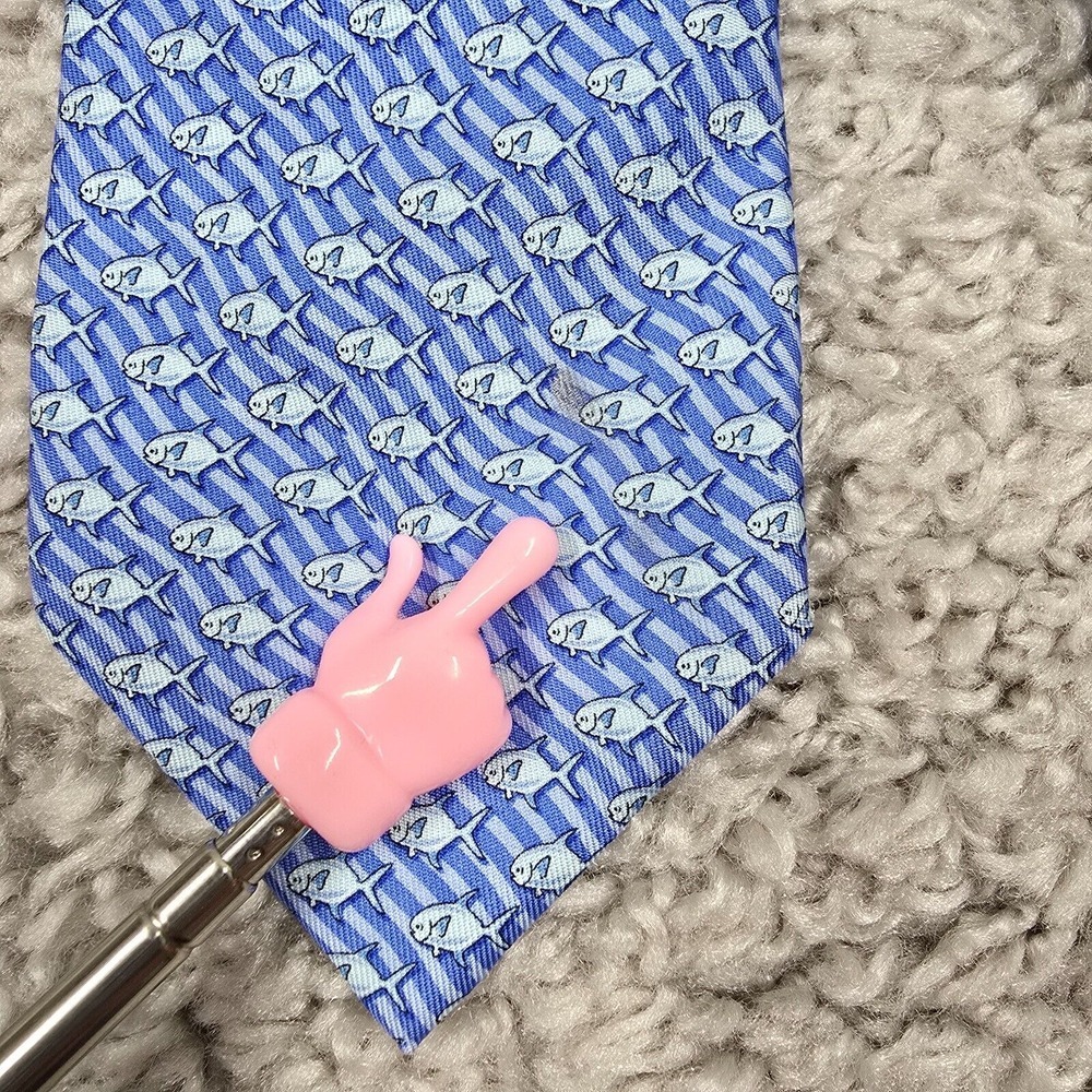 Vineyard Vines Mens Silk Tuna Fish Necktie Blue Made USA Preppy Classic - Picture 4 of 7